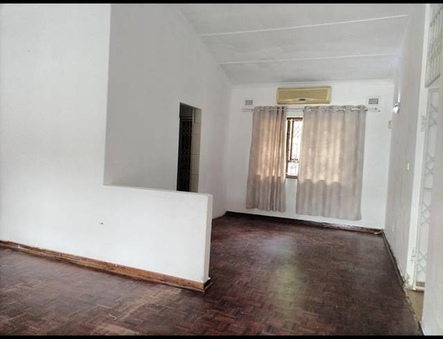 3 BEDROOM HOUSE FOR SALE IN MOSELEY